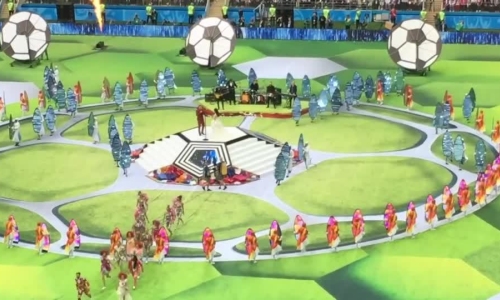 Robbie hát khai mạc World Cup