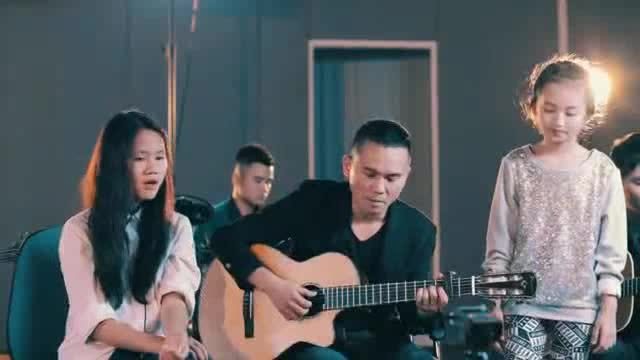 Tú Dưa: 'Tôi trả lương con gái 25 triệu đồng mỗi tháng'