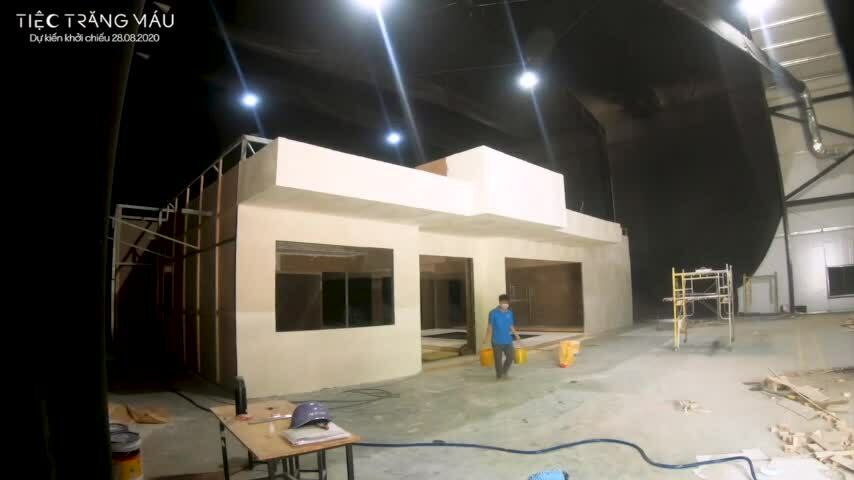 Bối cảnh tiền tỷ của phim 'Tiệc trăng máu'