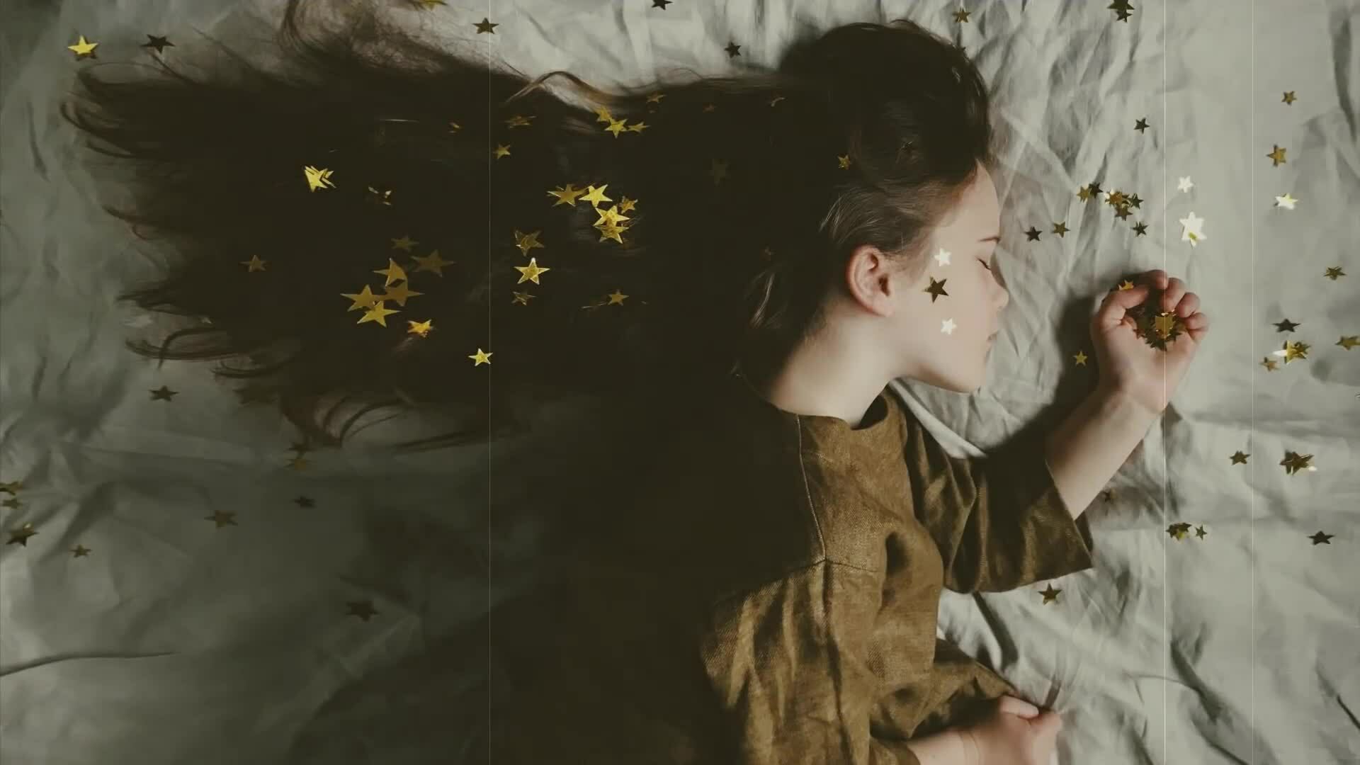 "Gặp mẹ trong mơ" - Thùy Chi