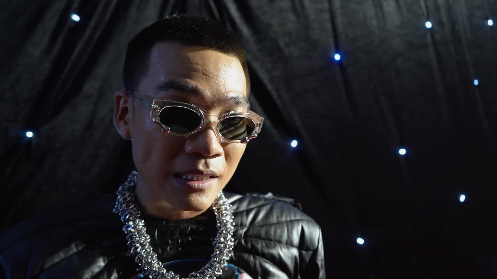 Wowy - Dế Choắt: 'Tôi toàn gặp may mắn năm qua'