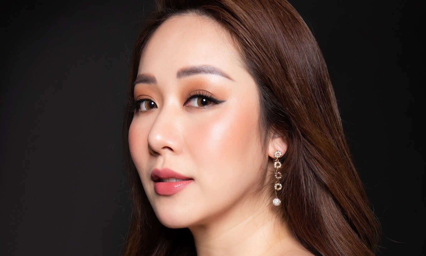 Ngô Phương Lan hát "I’m there with You"