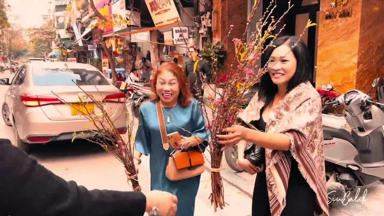 Siu Black, Phương Thanh dạo phố