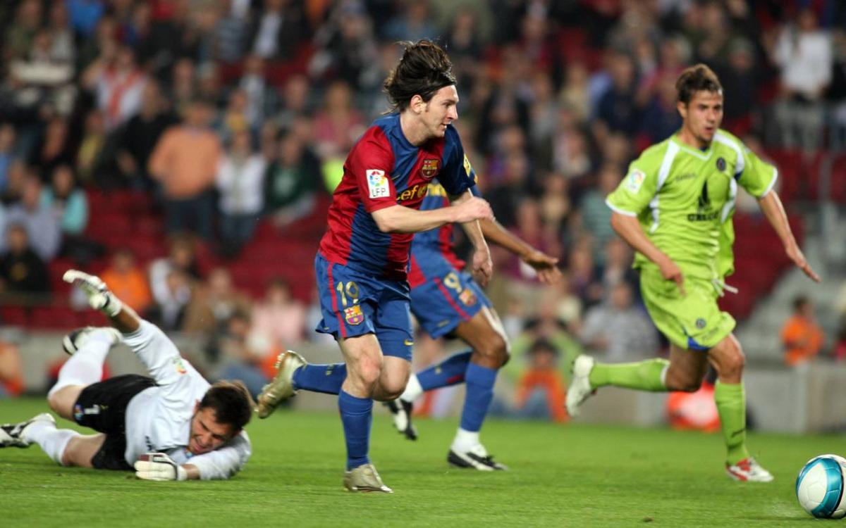 Messi độc diễn ghi bàn năm 2007