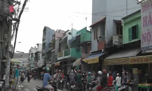 Cơn sốt bánh mì nướng muối ớt ở Sài Gòn