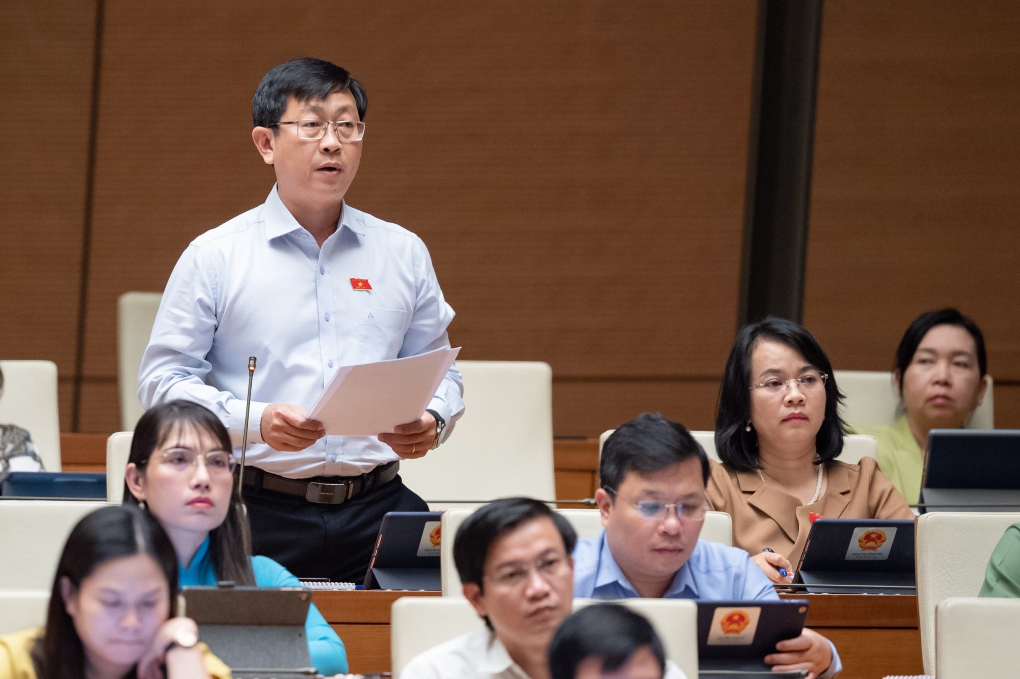 Video Nguyễn Hữu Thông + Nguyễn Anh Trí